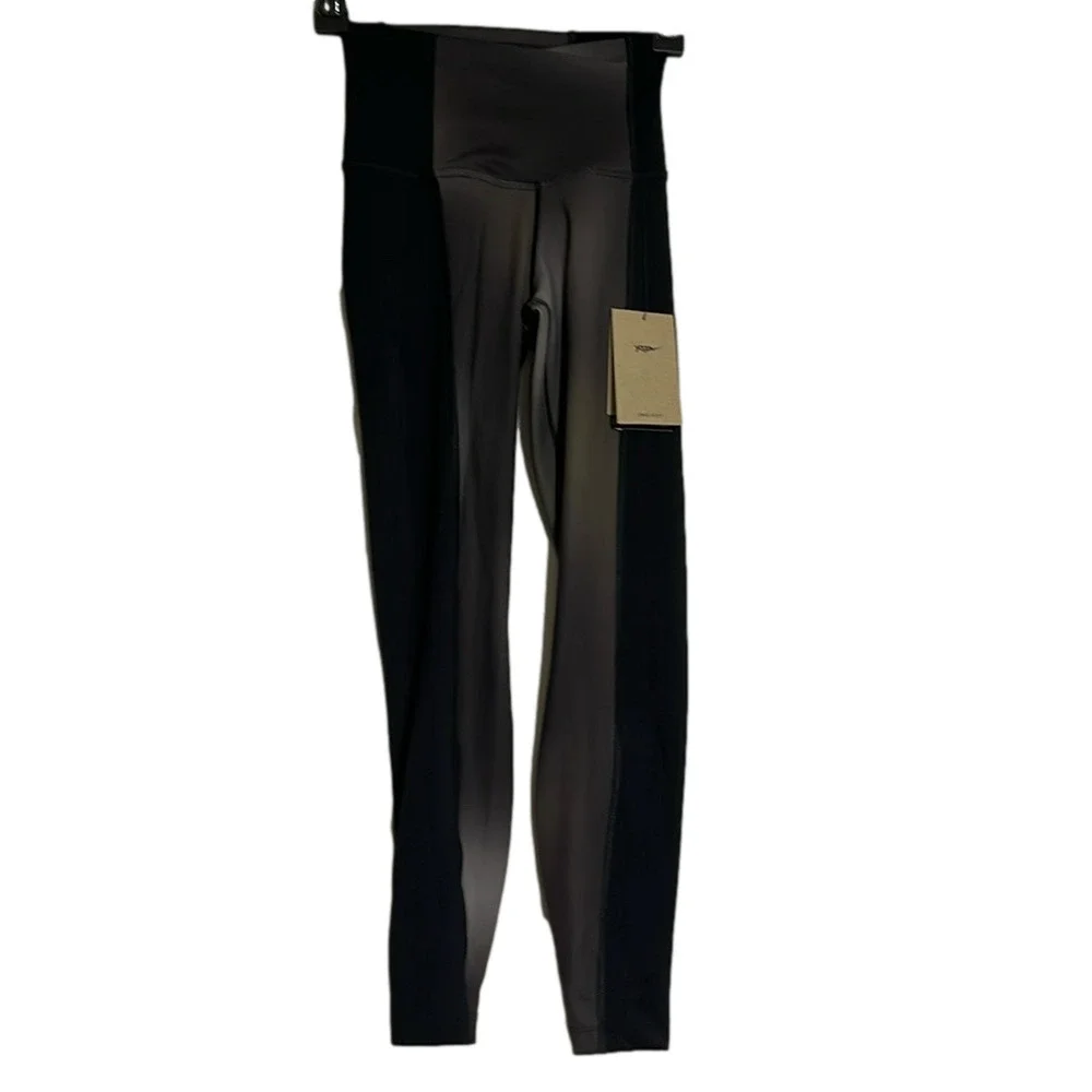 NWT Nike yoga leggings XS